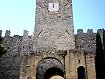Il portale d'ingresso al borgo, con il torrione, oggi torre campanaria