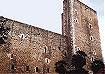 Facciata ovest del castello e torre De Rossi