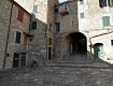 Una delle tre porte medievali, dal sito http://maremmadavivere.altervista.org