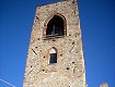 Il torrione d'ingresso visto dall'interno del borgo