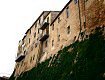 Un tratto delle mura, dal sito www.habitualtourist.com Un tratto delle mura, dal sito www.habitualtourist.com