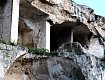 Un’abitazione rupestre del villaggio di Palagianello