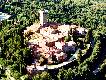 Immagine aerea del borgo di Gargonza (© www.panoramio.com )