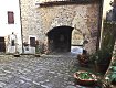 Entrata interna del borgo fortificato, dal sito www.facebook.com/pages/Conoscere-Verni/516922354995899
