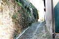 Una viuzza che porta alla piazza principale del borgo di Larciano