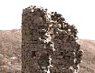 Ruderi di una delle torri di Pietraroja, foto di ndecarlo, dal sito www.prolocopietraroja.it Ruderi di una delle torri di Pietraroja, foto di ndecarlo, dal sito www.prolocopietraroja.it