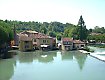 Veduta del borgo dal ponte-diga fatto erigere dal duca Gian Galeazzo Visconti verso la fine del XIV secolo