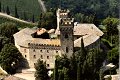 Veduta aerea di Poppiano fra i suoi poderi e il piccolo borgo